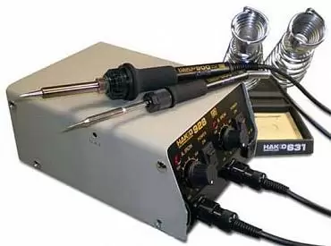 HAKKO 928 ESD - двухканальная монтажная паяльная станция