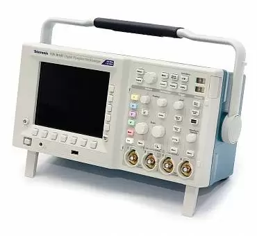 TDS3014C - цифровой осциллограф