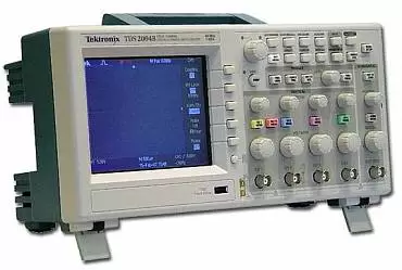 TDS2004B - цифровой осциллограф