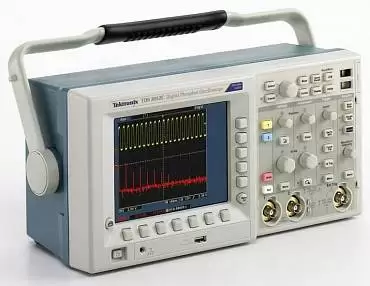 TDS3052C - цифровой осциллограф
