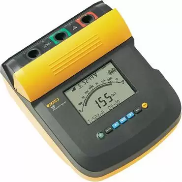 Fluke 1555/Kit - измеритель сопротивления изоляции в комплекте с жестким кейсом